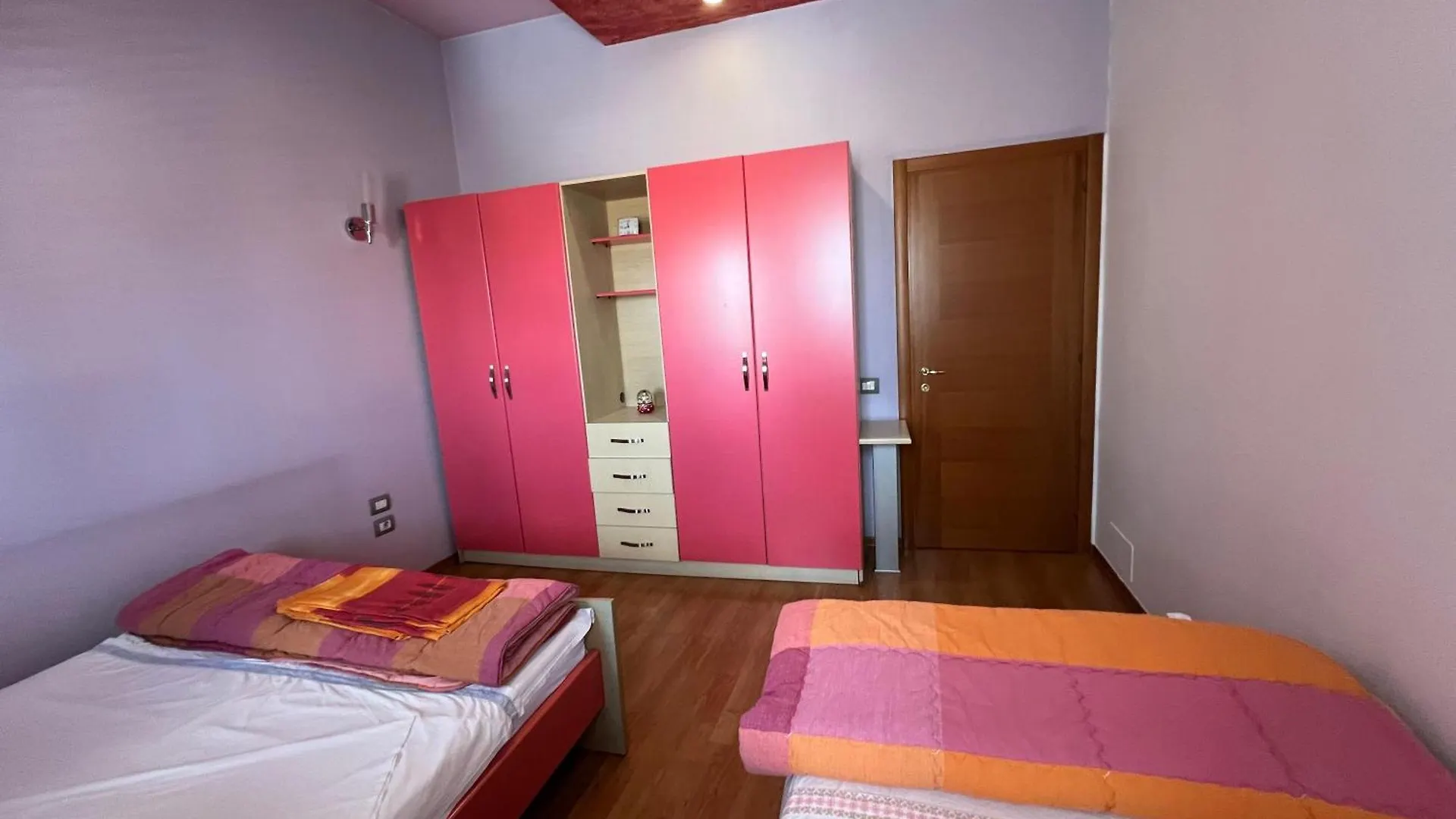 Apartment 189 ティラナ