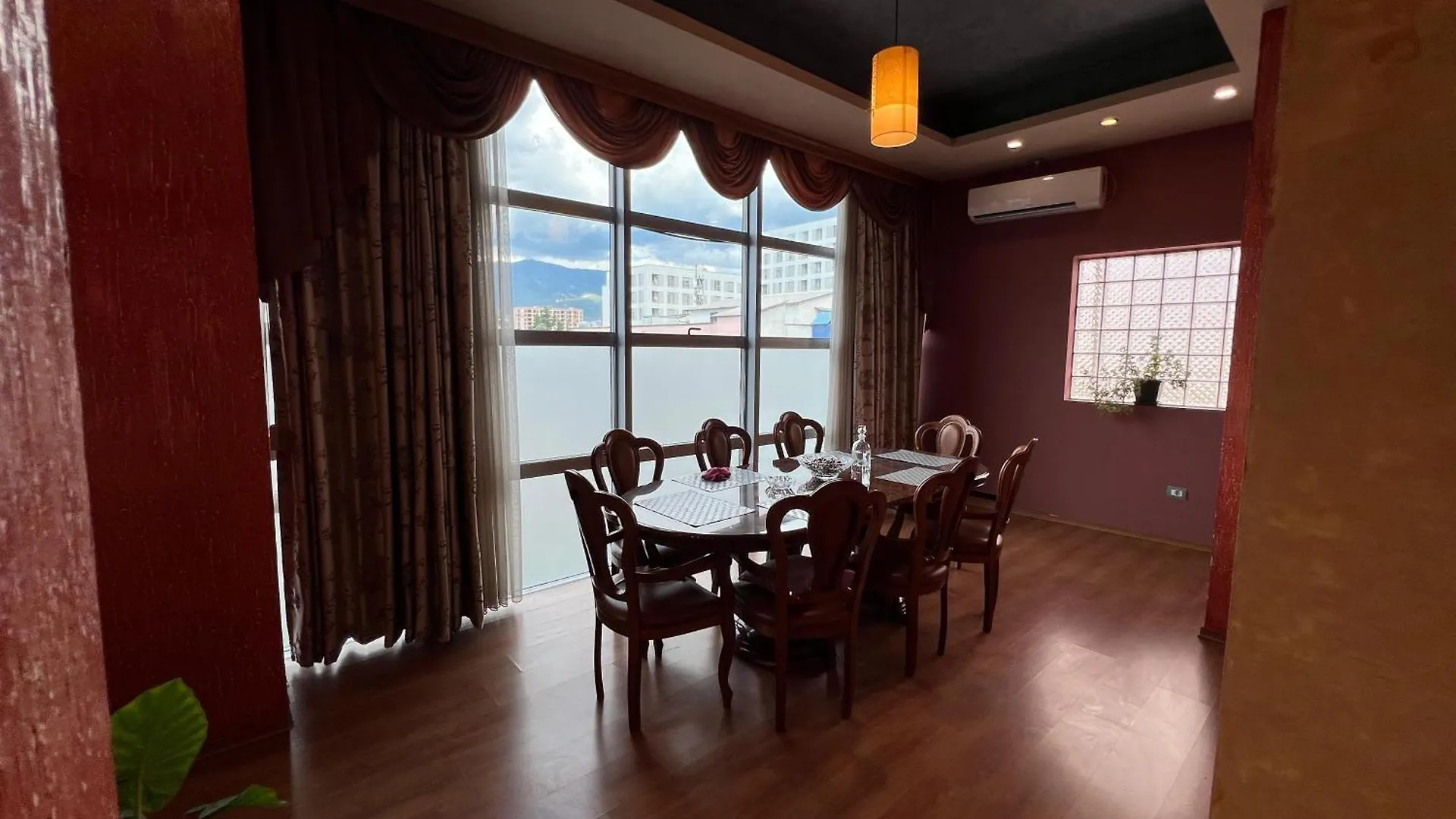 Apartment 189 ティラナ